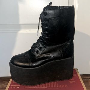 YRU Platform Boots